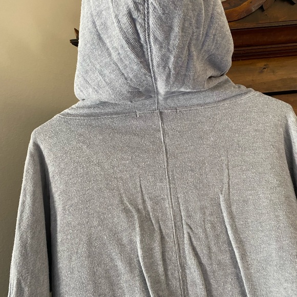 Forever 21 Contemporary Hoodie - Picture 13 of 14